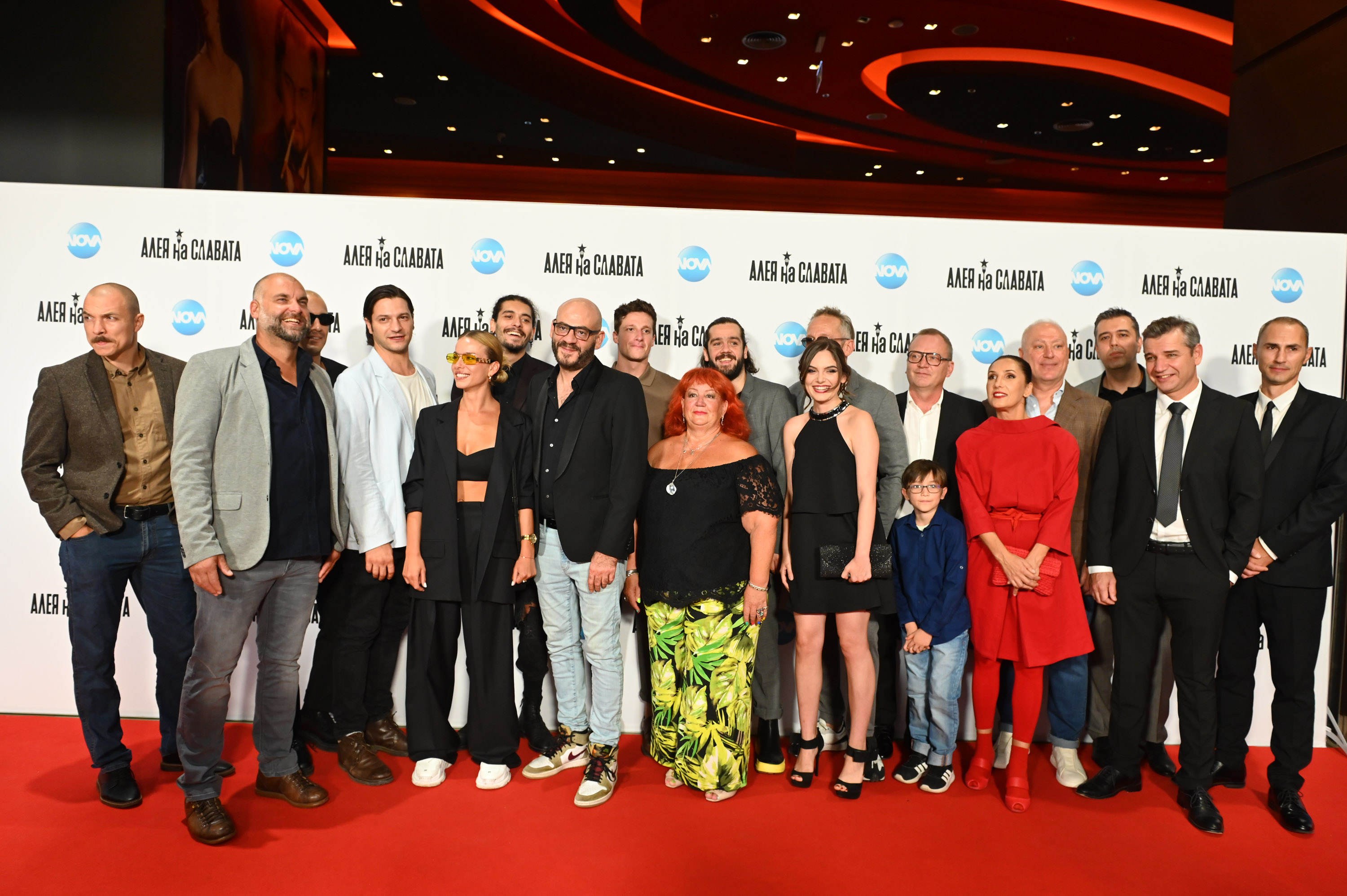 Актьорите от сериала „Алея на славата“ отбелязаха началото с бляскава гала вечер (СНИМКИ)