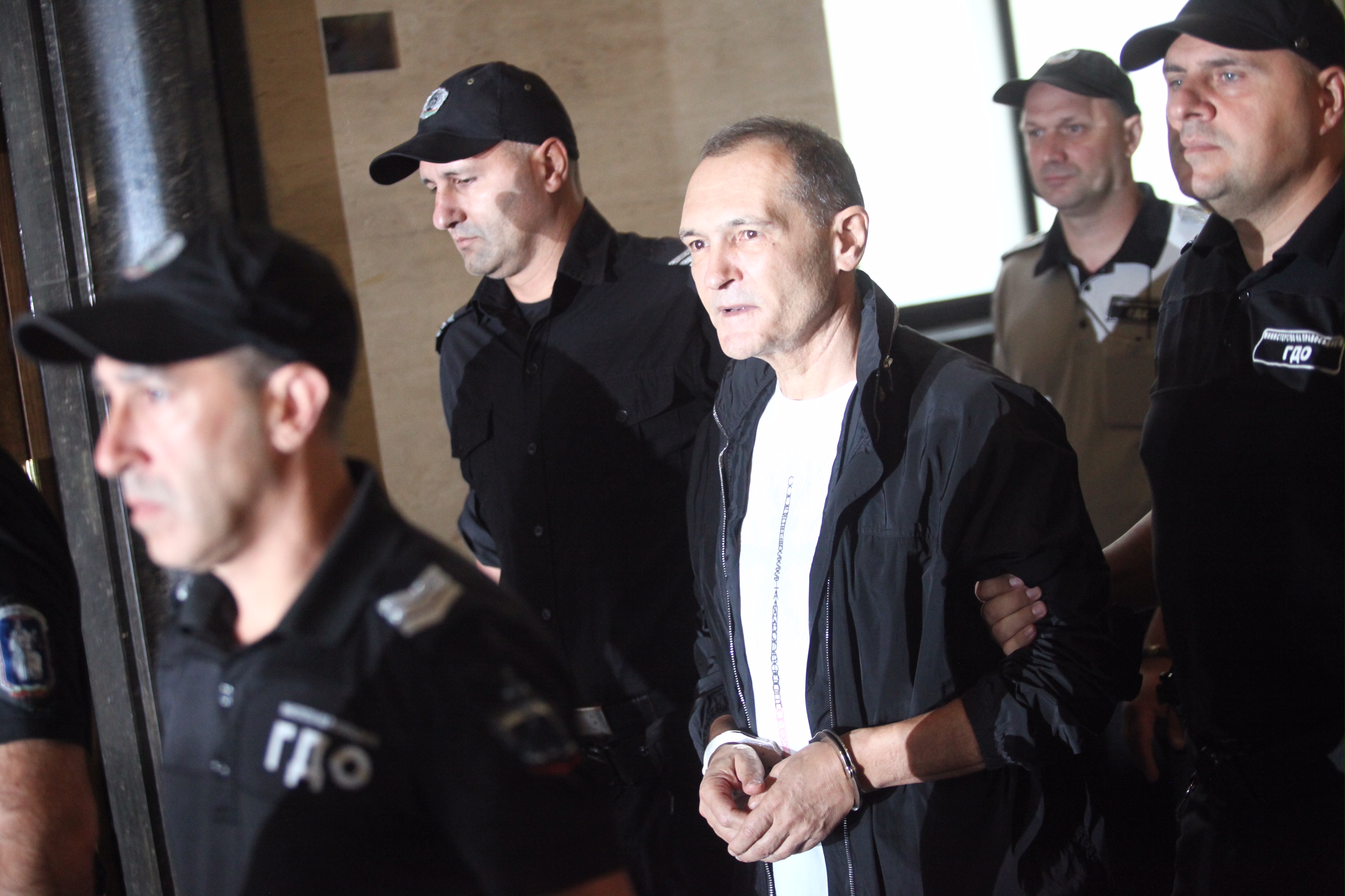 Васил Божков отказва да плати паричната си гаранция