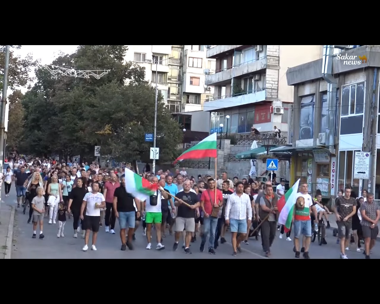 Трети ден изприщени изгнили мерзавци във властта