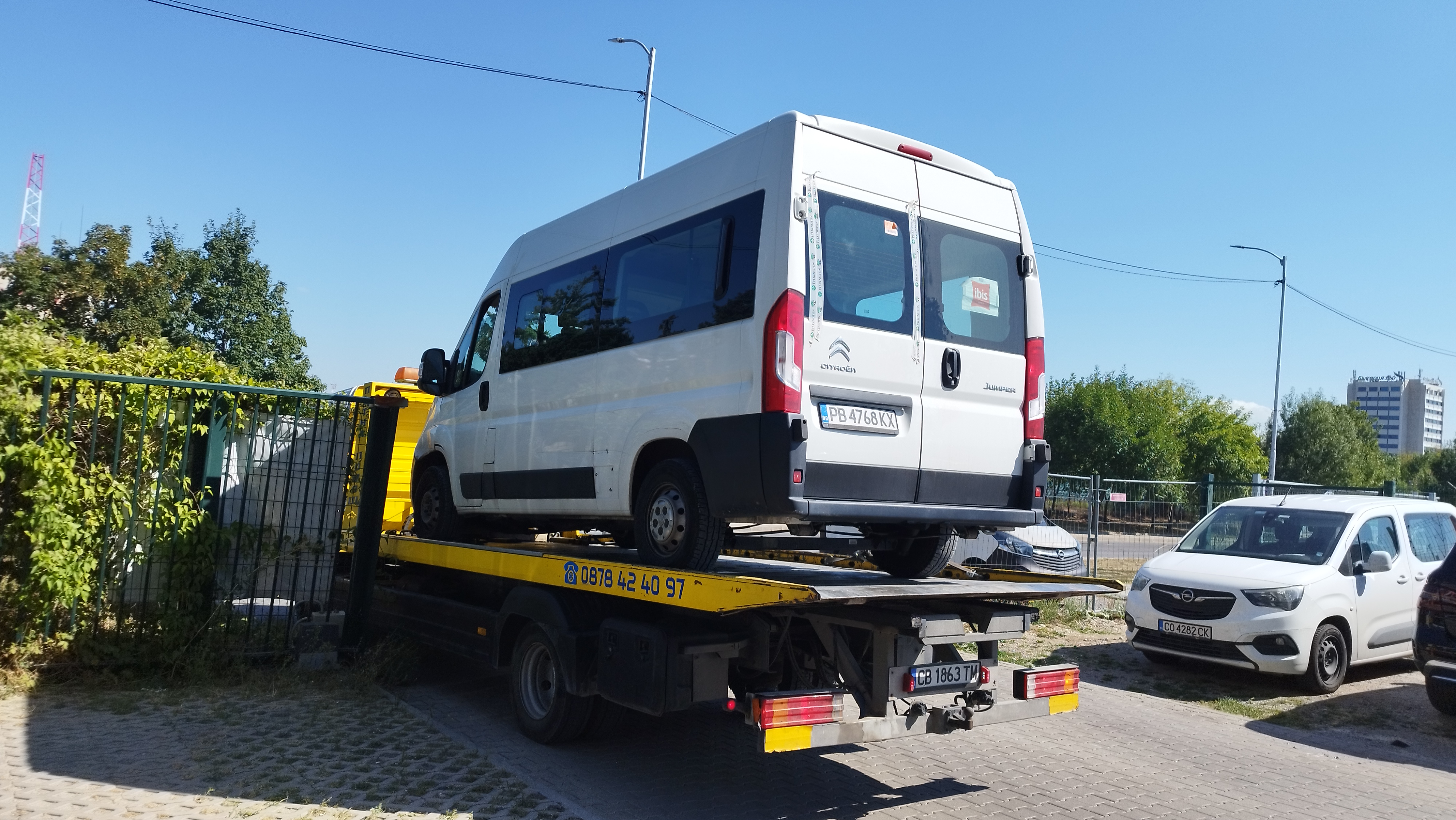 Безопасна пътна помощ за автомобил - какво е това и как се извършва?