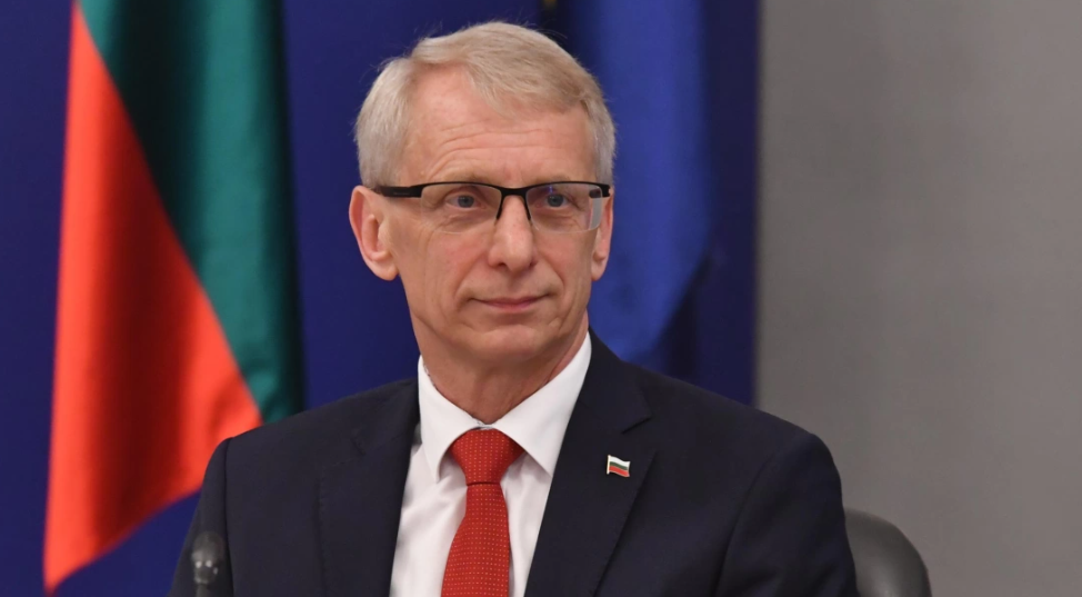 Денков пред австрийския в. "Щандарт": Границите на ЕС ще са по-добре защитени с присъединяването на България към Шенген