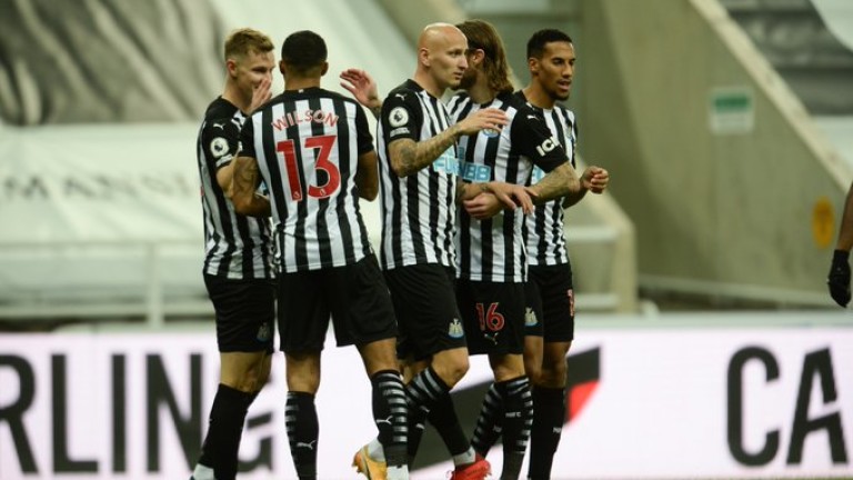 Нюкасъл шокира милионерите от ПСЖ в ШЛ, Борусия и Милан не рискуваха