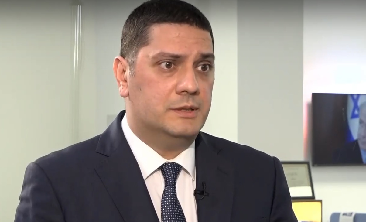 Христо Гаджев, ГЕРБ: МО решава да продаде до края на предизборната кампания 15 имота на стойност над 25 млн. лв.