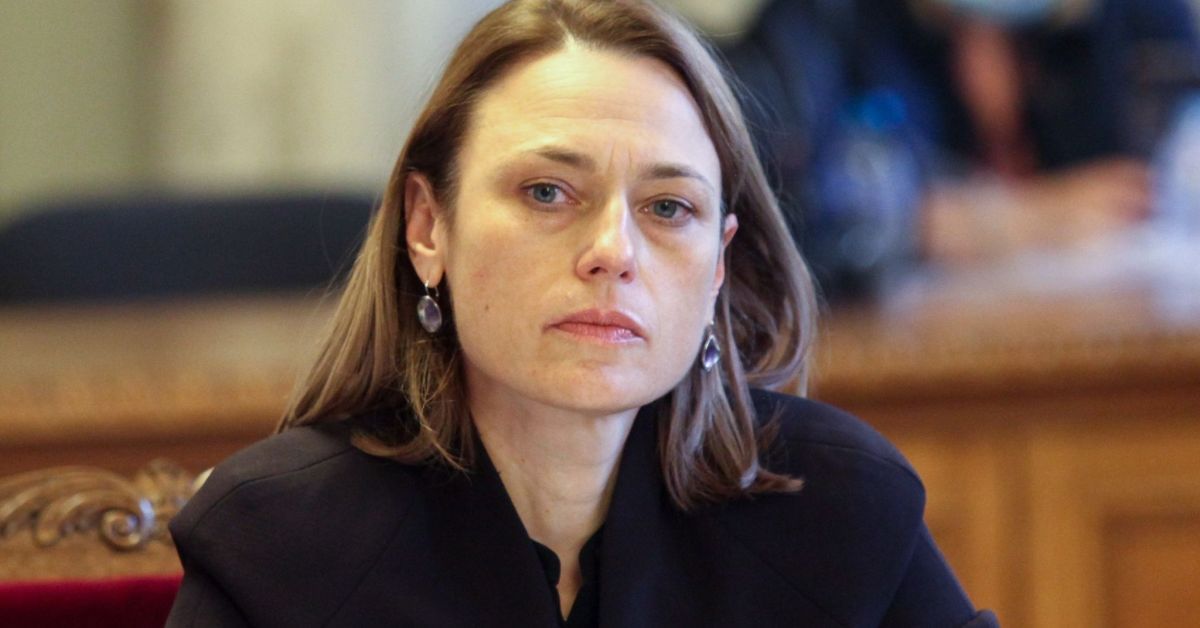 Ива Митева е уволнена от Народното събрание