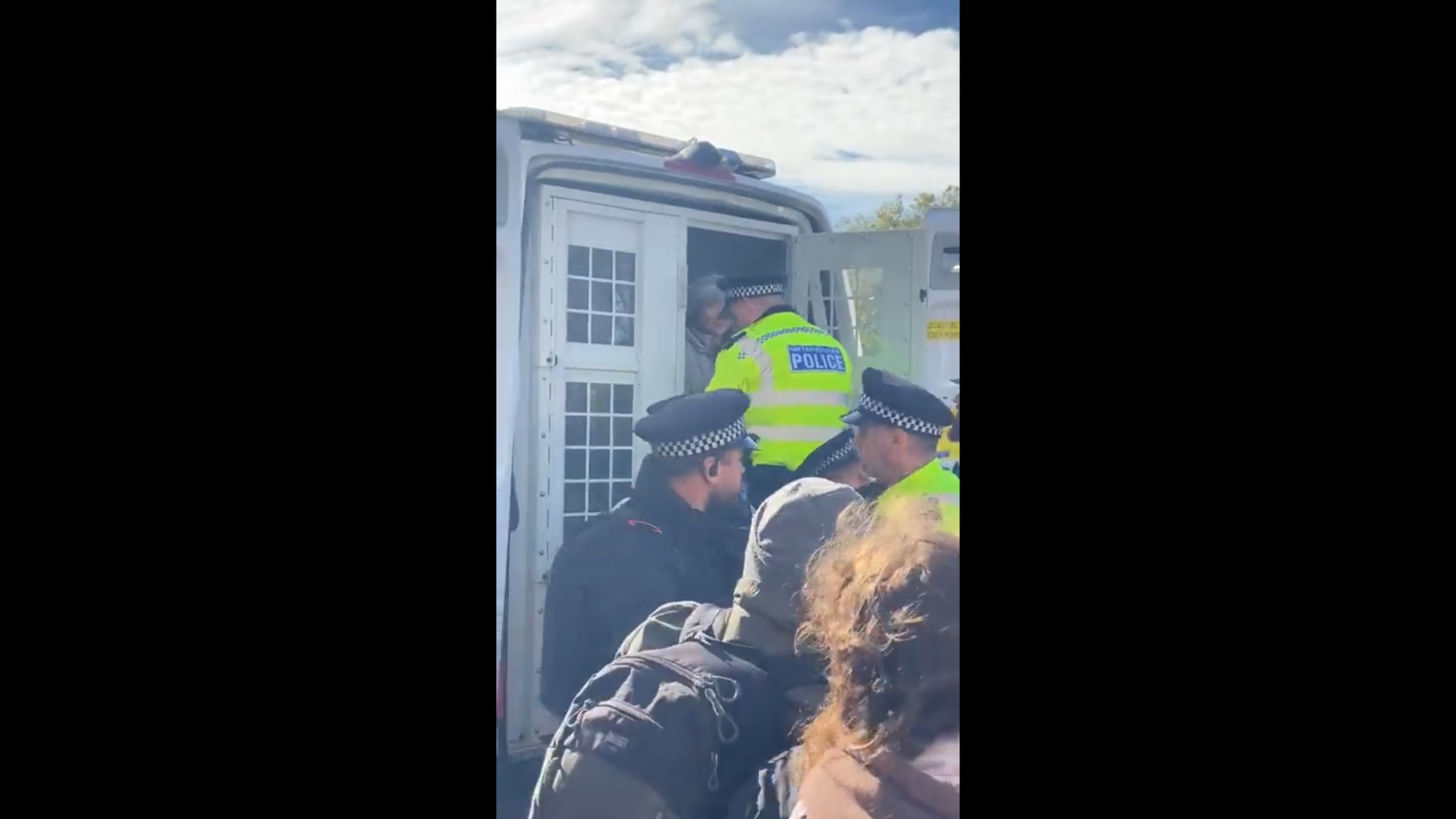 Арестуваха отново екоактивистката Грета Тунберг (ВИДЕО)