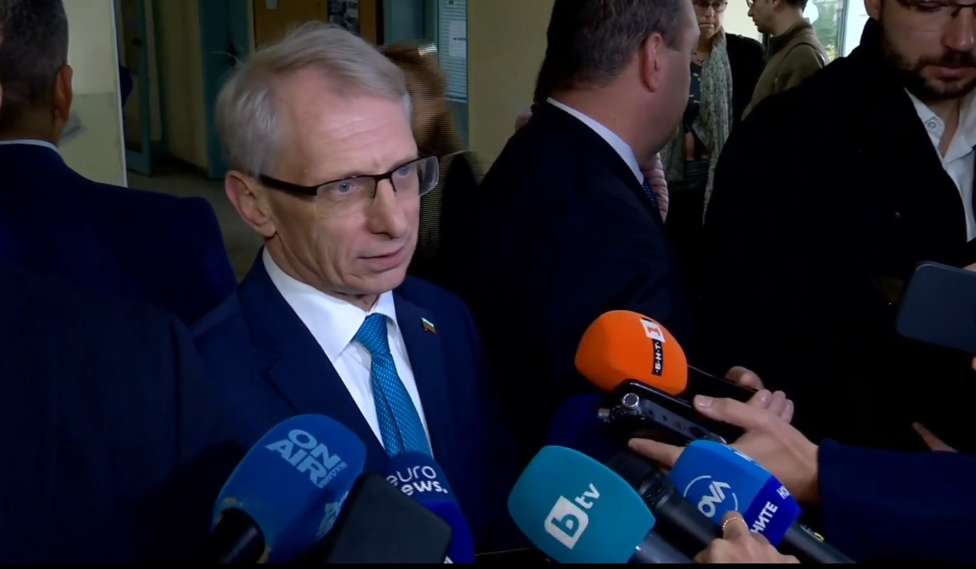 Денков: Не обсъждаме таван на цените на храните (ВИДЕО)