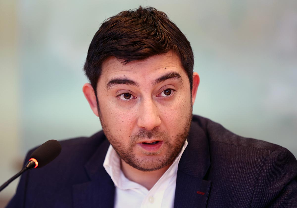 Контрера: Миграционните центрове във "Враждебна" и "Овча купел" трябва да бъдат закрити