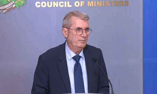 Хинков: Проблемът с кодовете на лекарствата за електронните рецепти вече е разрешен