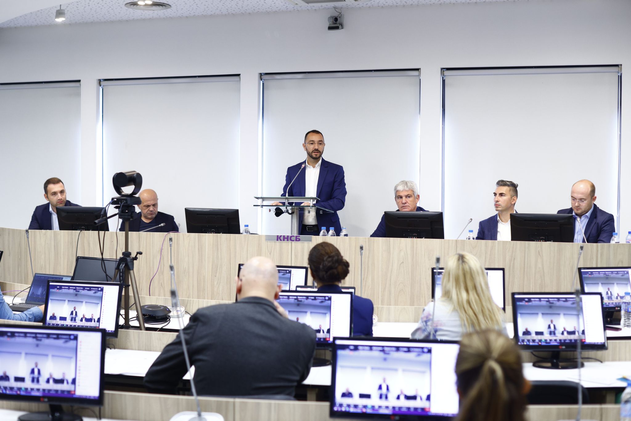 Антон Хекимян на среща с КНСБ: Работещите в училищата, детските градини, градския транспорт и културните институти трябва да са защитени и да получават достойно заплащане