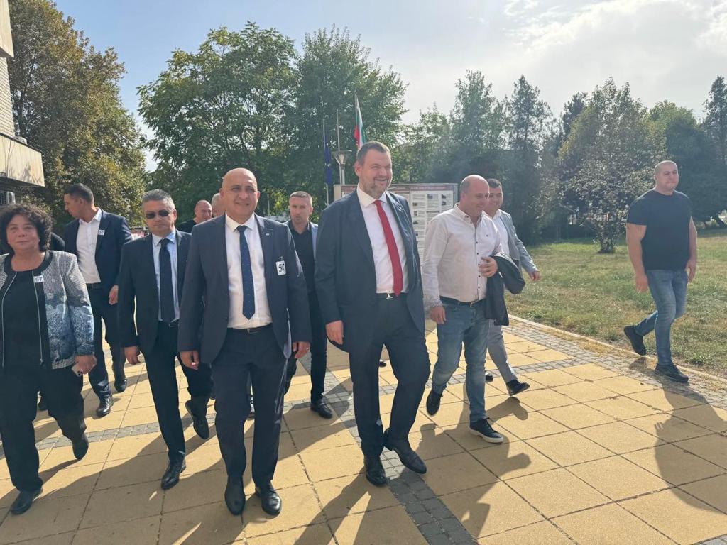 Делян Пеевски към кандидати за кметове на ДПС: Вашата задача е да сте победители, ние се ангажираме с подобряване на живота на хората в общините