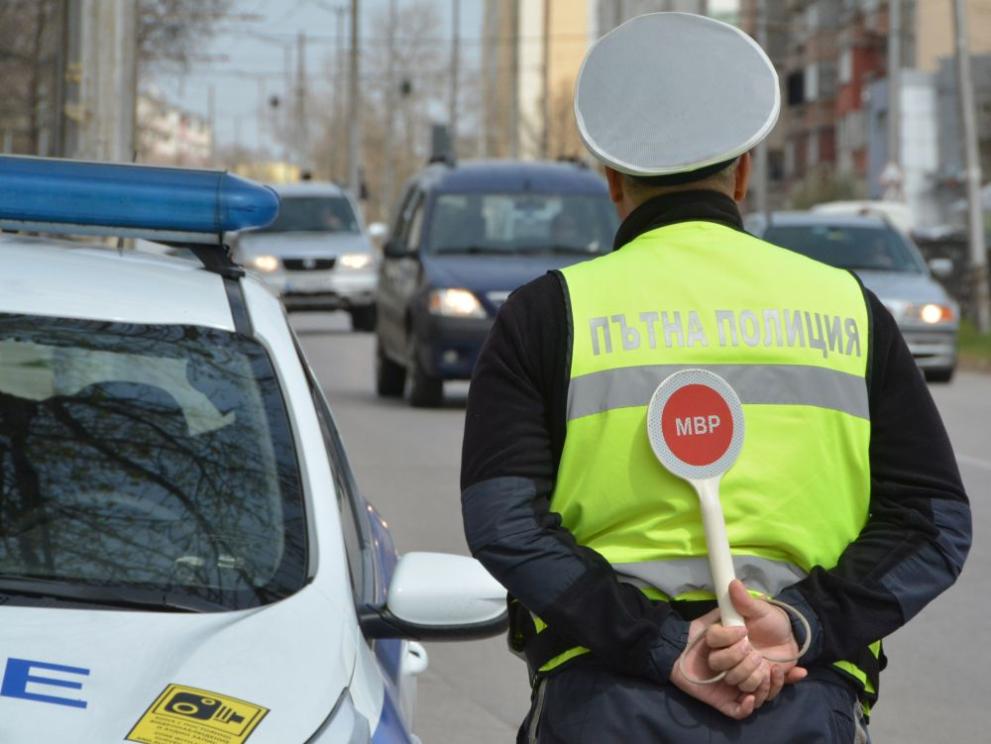 За три дни: Свалиха номерата на 17 шумни коли в София