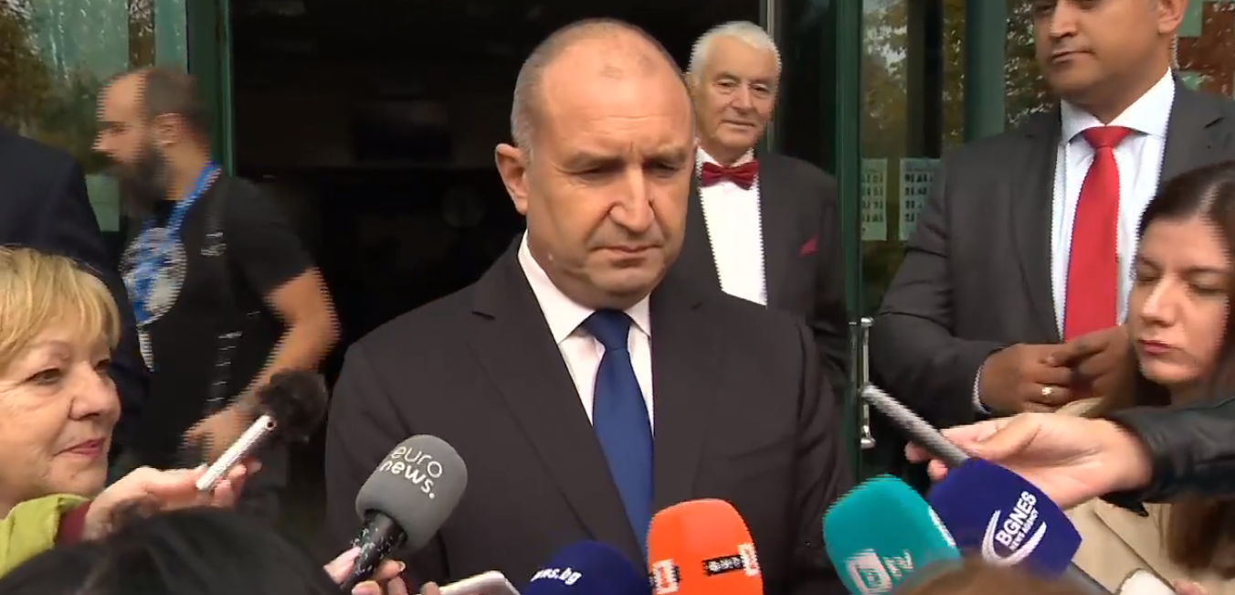 Румен Радев: Явно АЕЦ-ът ще се изгражда като магистралите – на тъмно