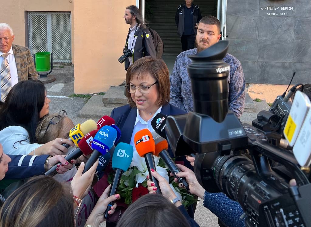 Нинова: Решението на ЦИК за отмяна на машинния вот не е повлияло тежко