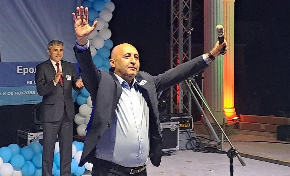 "Галъп": Ерол Мюмюн печели на първи тур в Кърджали