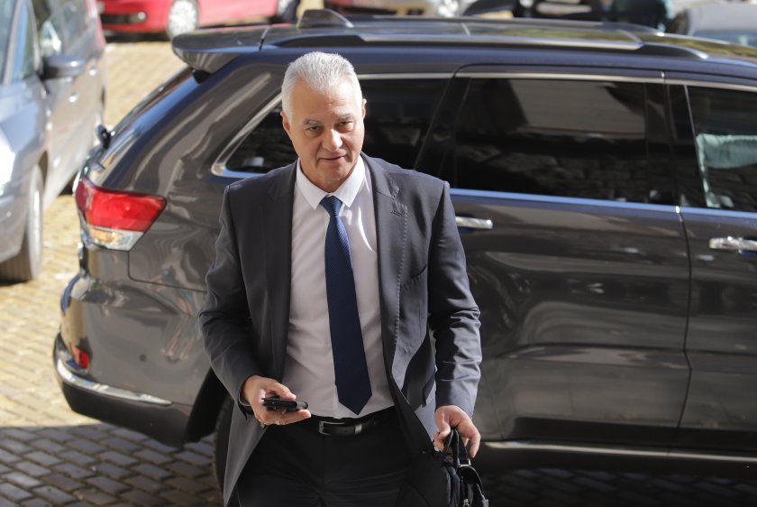 Критики и обвинения: Комисията по контрол на службите изслуша шефа на ДАНС за справката с машините