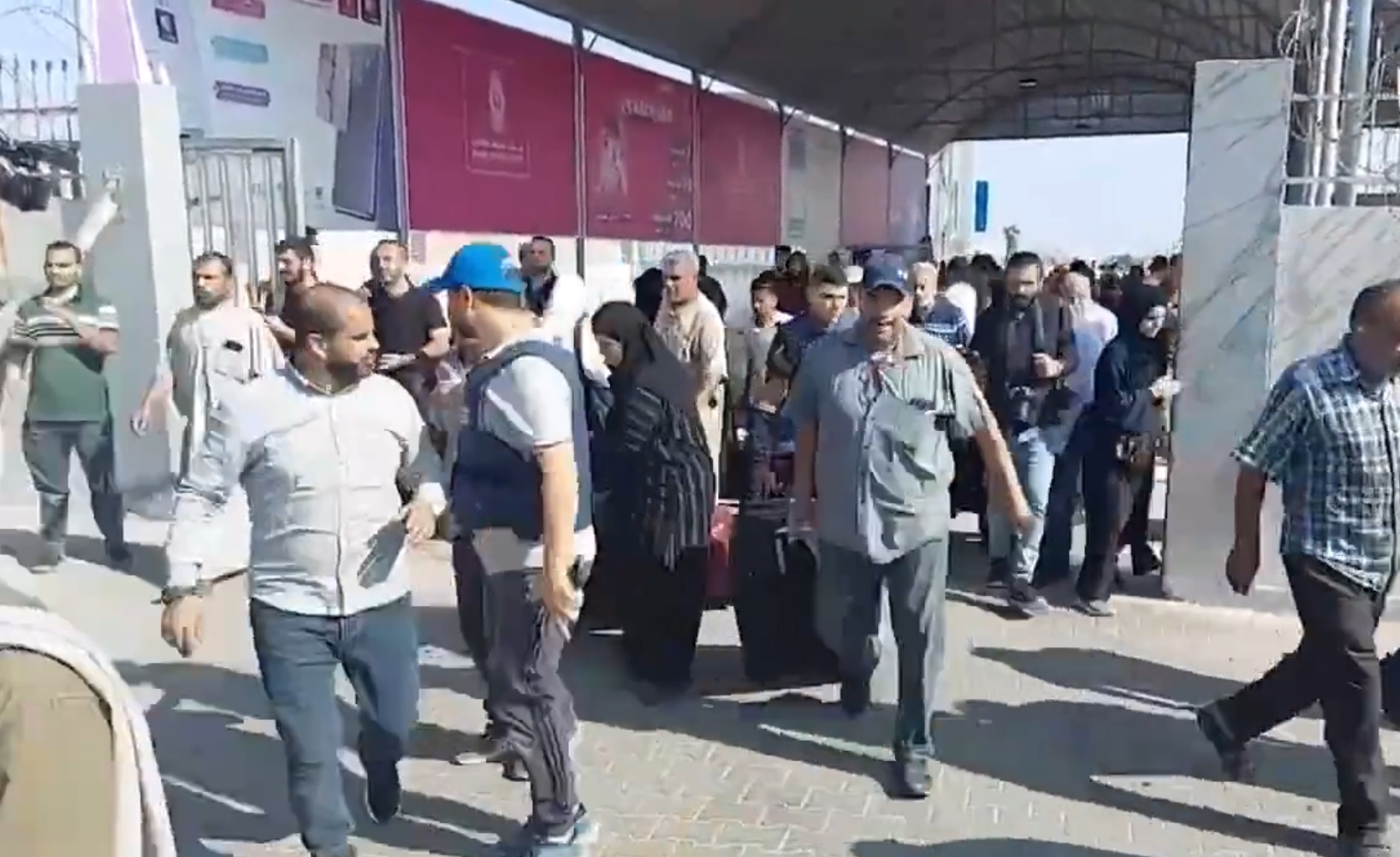 36 българи и семействата им са напуснали Газа вчера