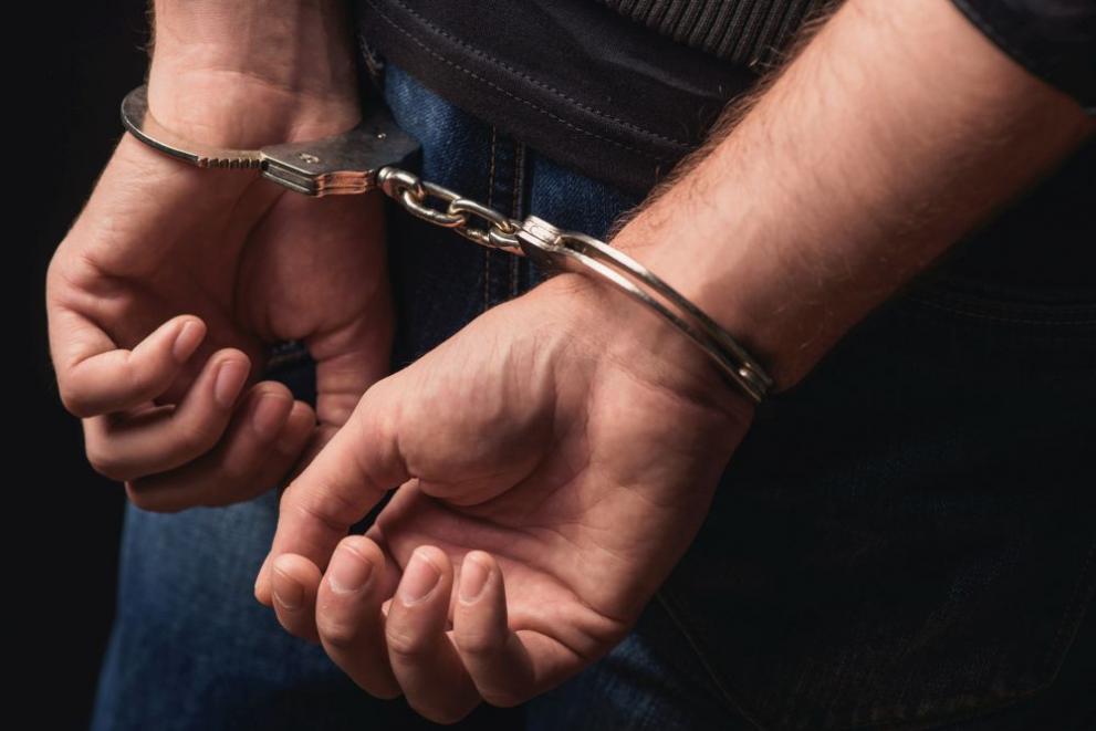 Двама души са задържани по подозрение за търговия с вот в София