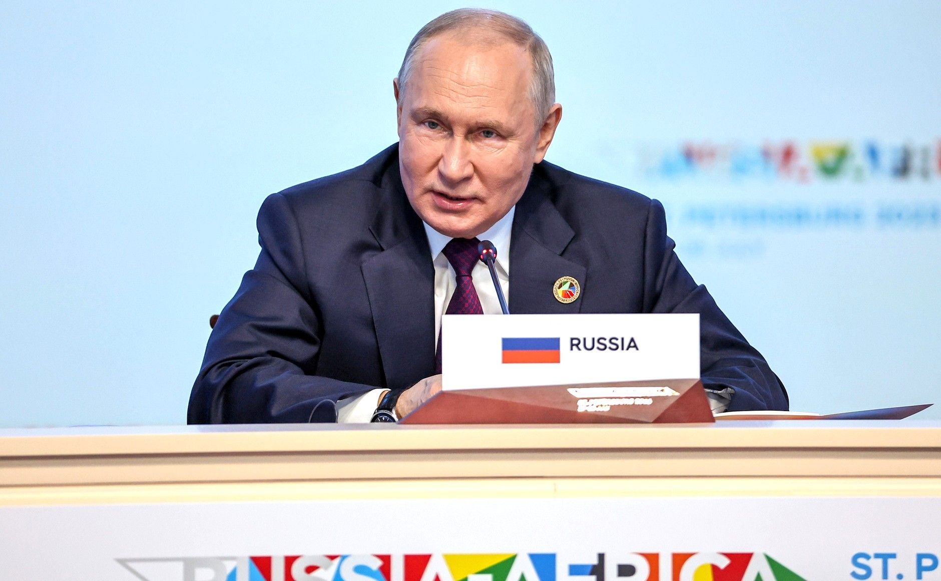 Путин: Русия и Казахстан увеличават търговските разчети в национални валути