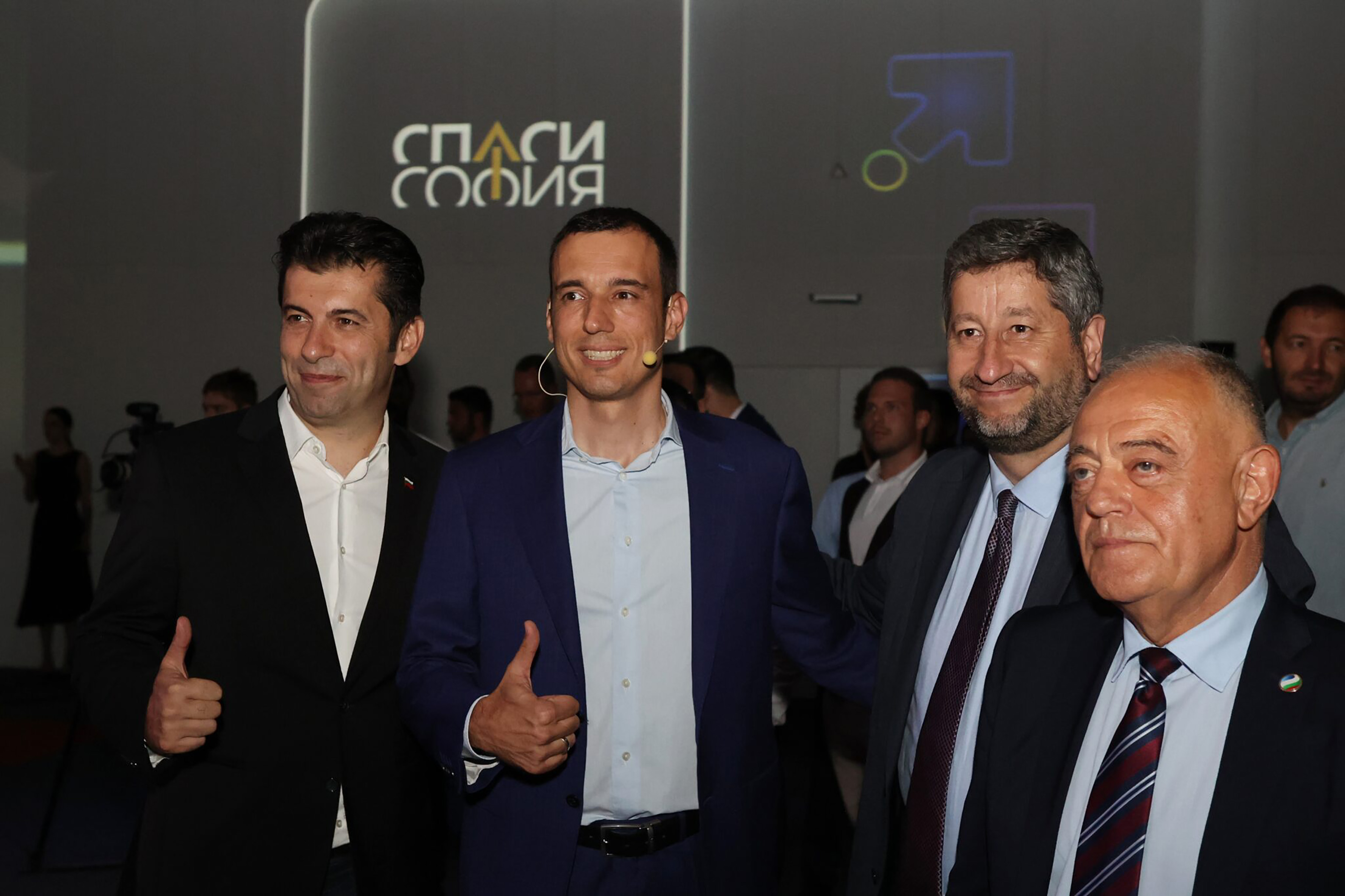 Πpeдлaгaт вдигaнe нa дaнъĸa зa пpитeжaниe нa пoвeчe oт eдин aвтoмoбил