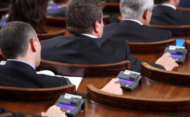 Депутатите ще гледат ветото на президента на Закона за енергетиката