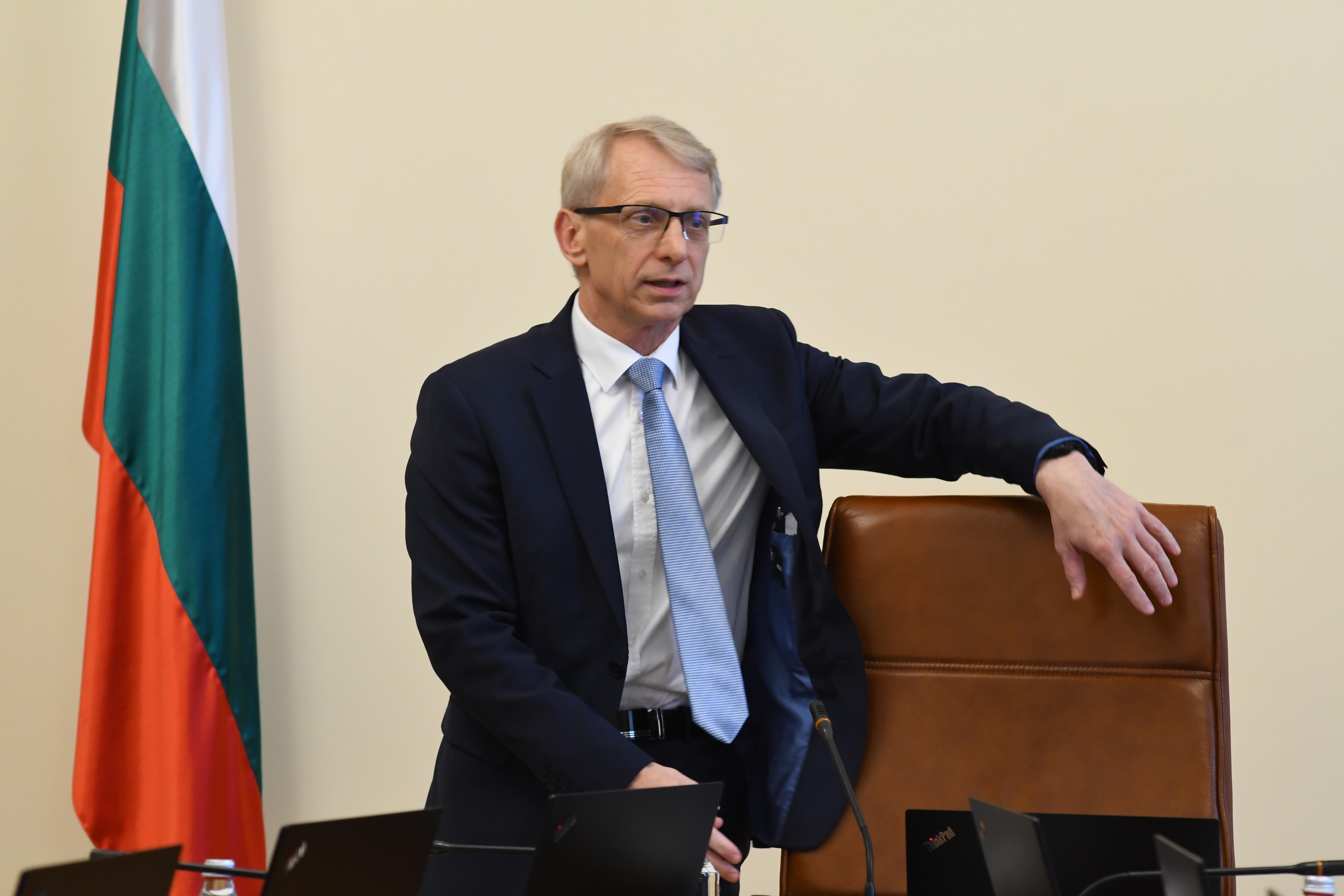 Николай Денков: Добре е да има проверка на ЕК на българската рафинерия "Лукойл"