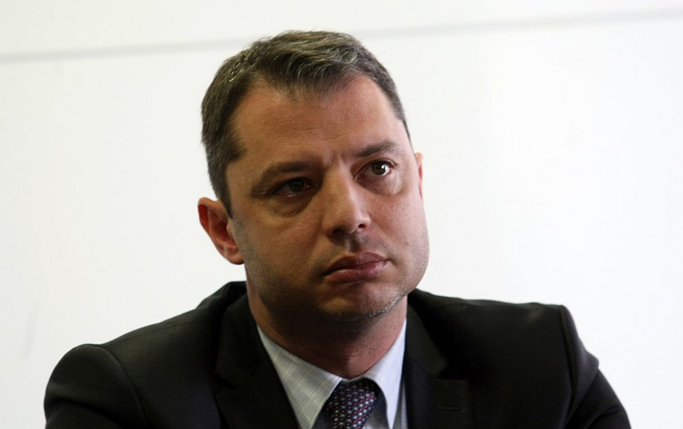 Делян Добрев ще подаде сигнал срещу премиера в прокуратурата и ДАНС