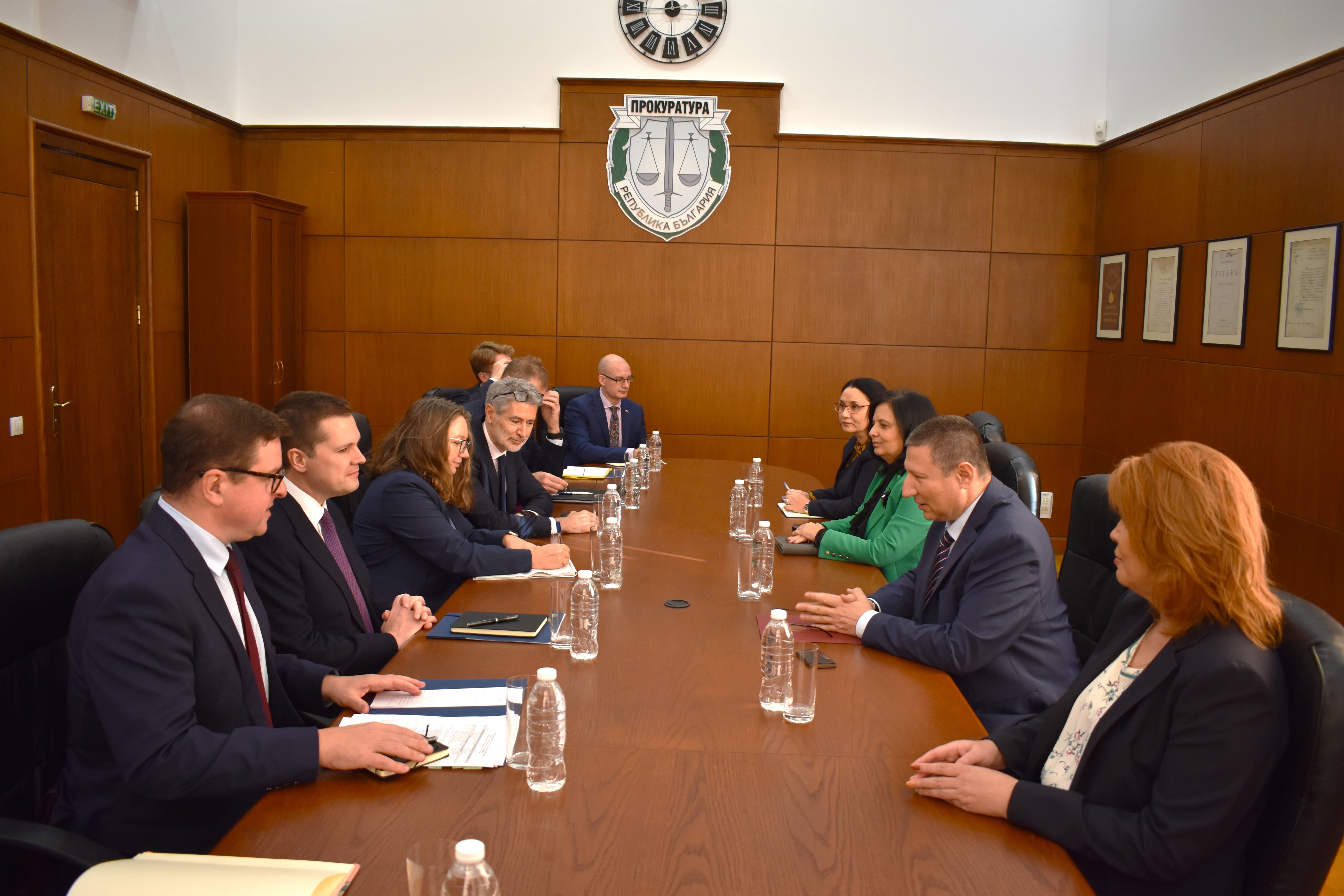 Борислав Сарафов се срещна с британския министър по миграцията Робърт Дженрик (СНИМКИ)