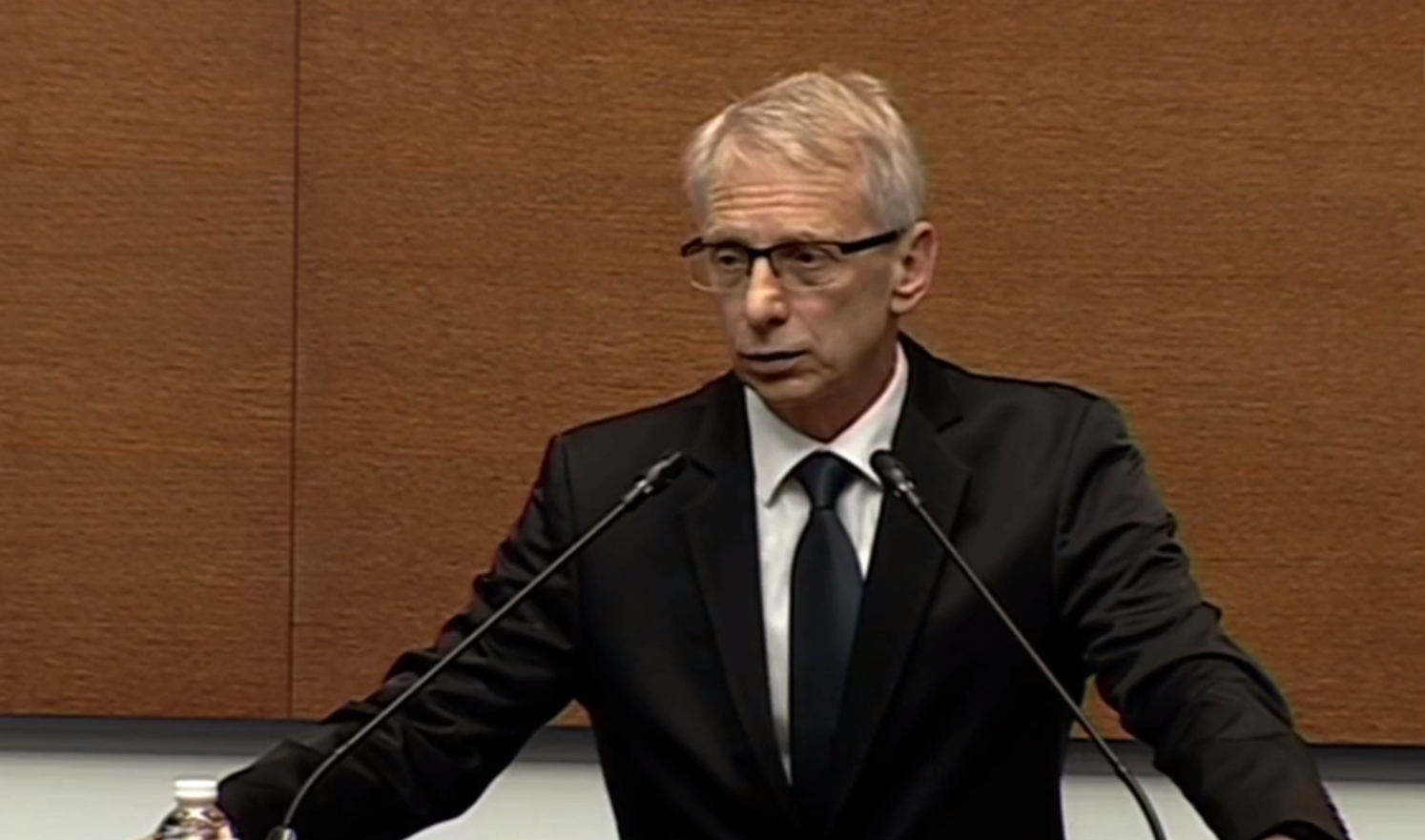 Денков: Българският футбол през последните години върви упорито надолу