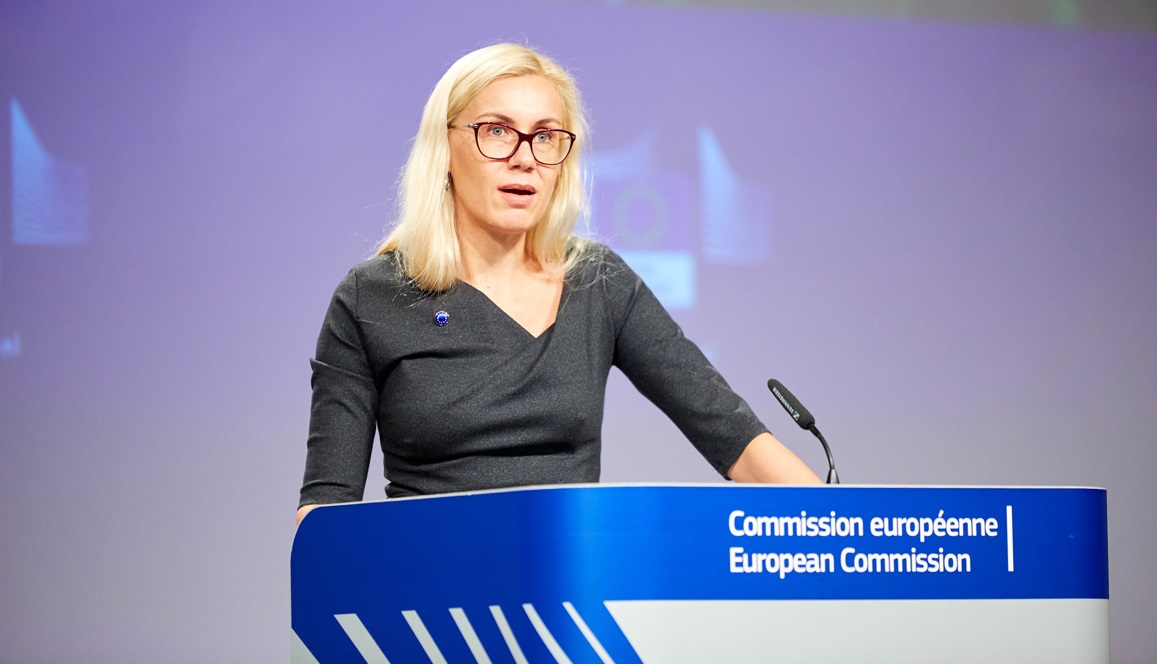 ЕК: България да изготви план за диверсификация и отказ от руска енергия до 2027 г.