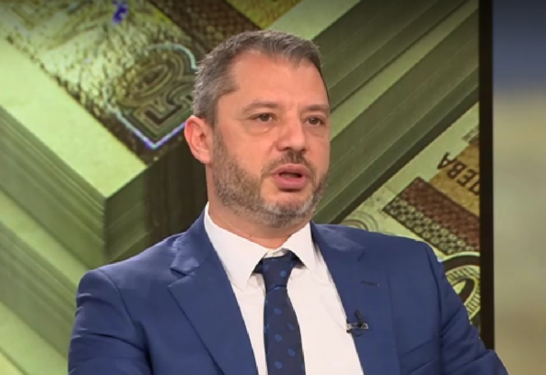 Делян Добрев: Нито един икономист не подкрепя бюджета на Асен Василев