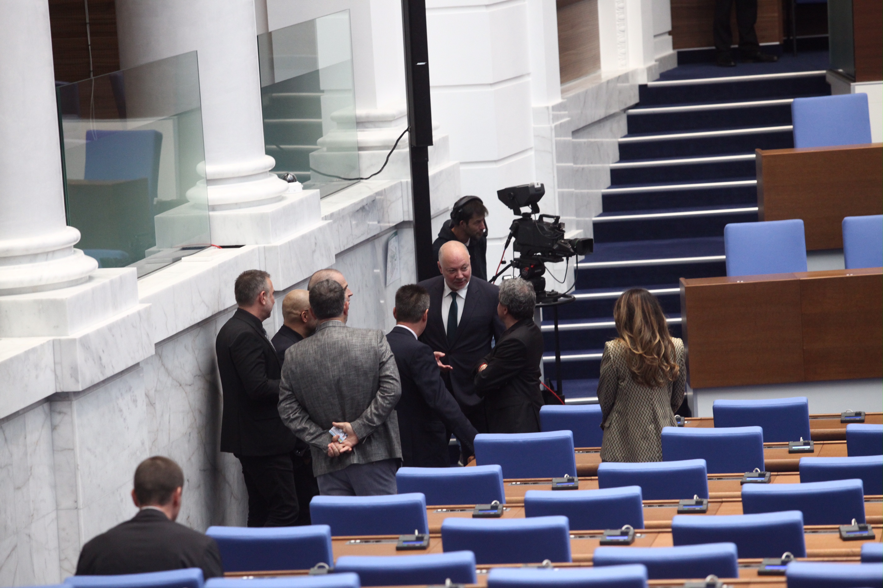 НС гласува утре вота на недоверие, дебатите приключиха