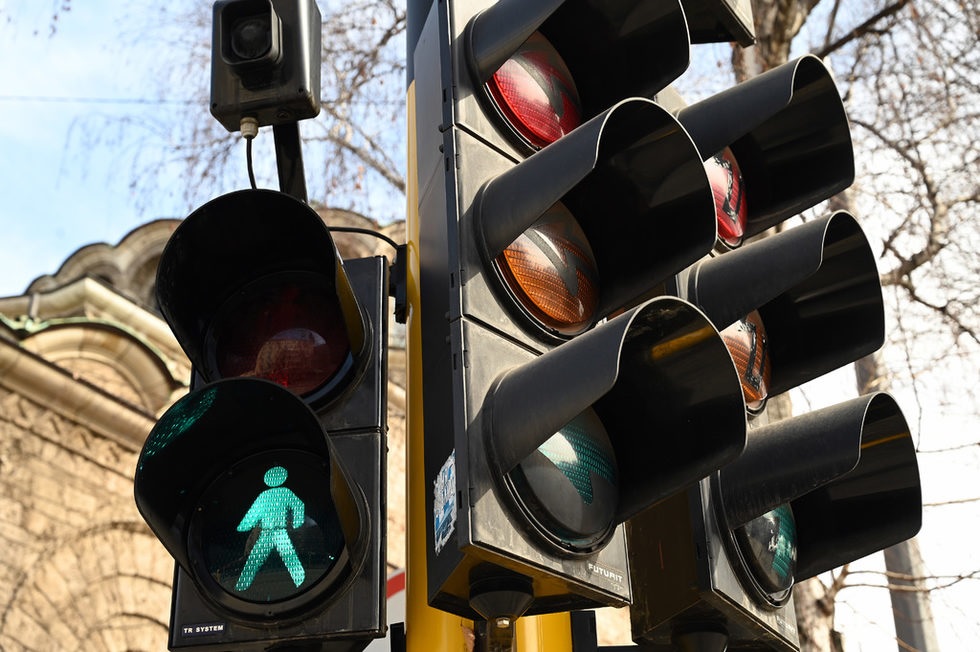 Кметът на София да пусне мигащите светофари