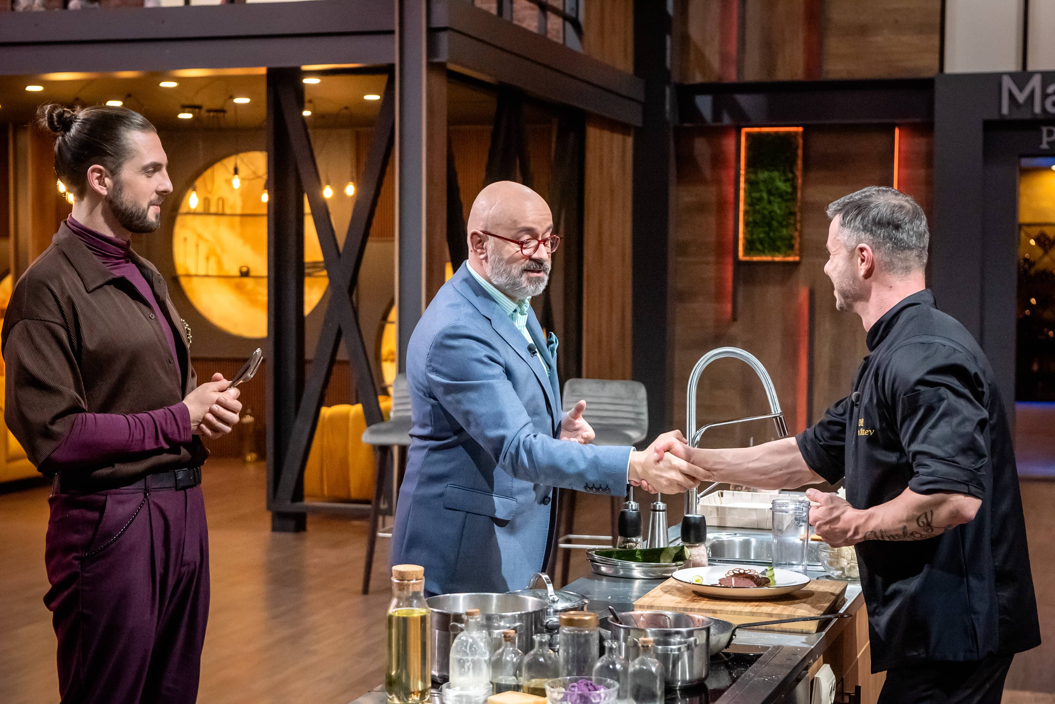 В кухнята на "MasterChef" избухва пожар