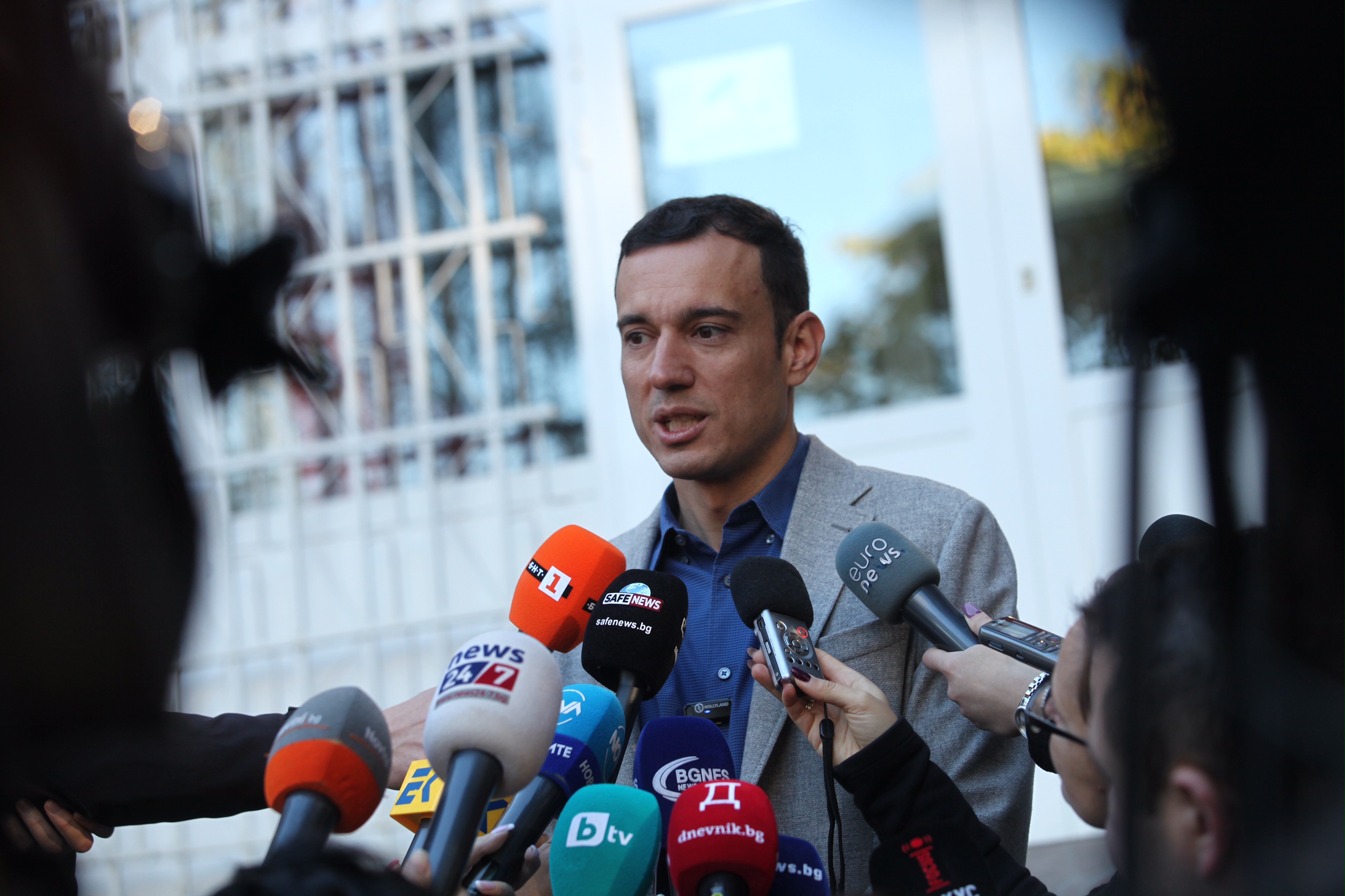 Васил Терзиев: Призовавам протестиращите фенове за спокойствие