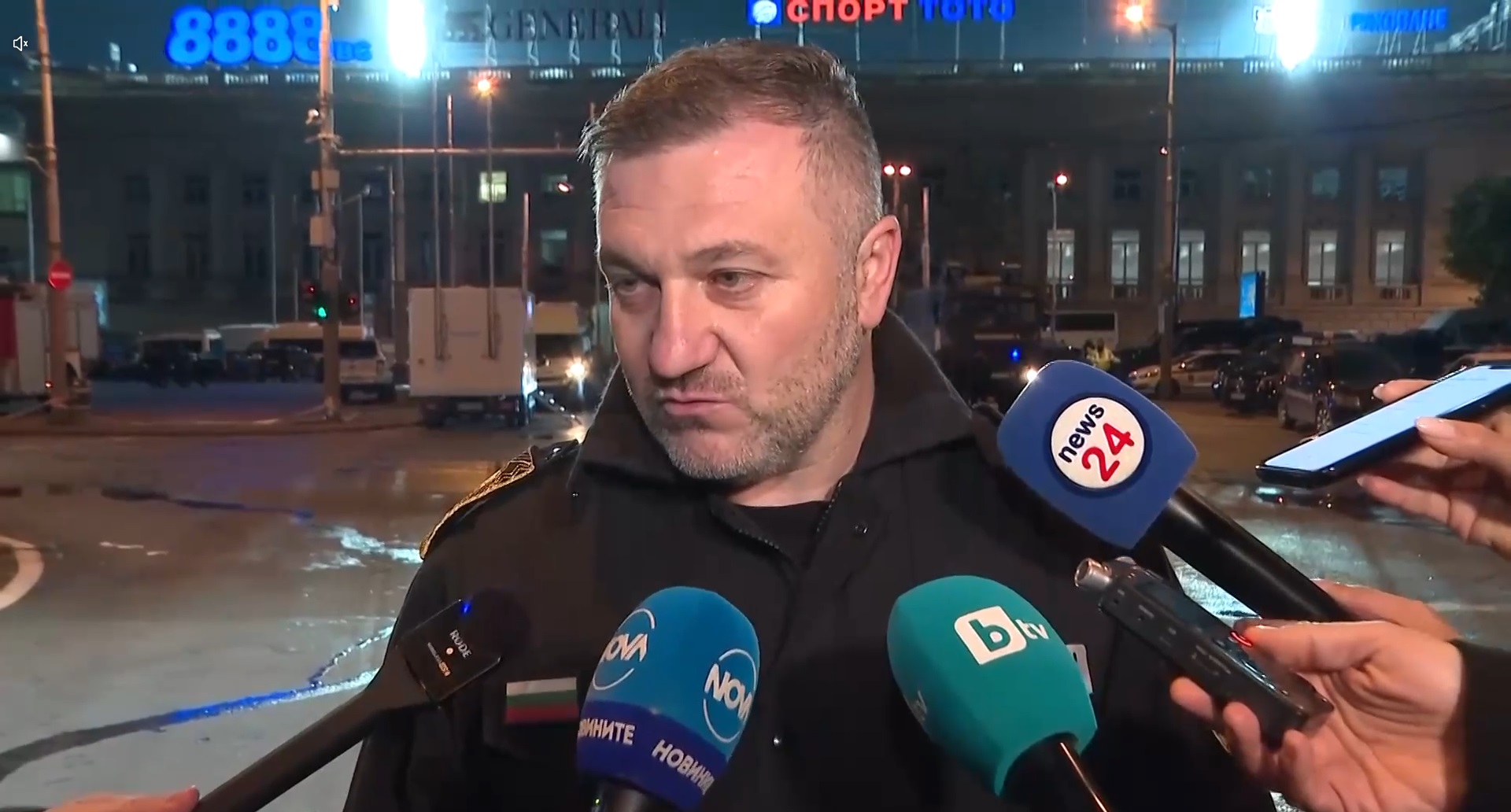 СДВР: Фенове на варненски и пловдивски отбори са участвали в безредиците в София