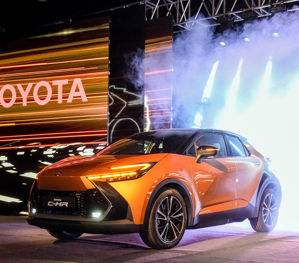 Plug-in хибрид за C-HR
