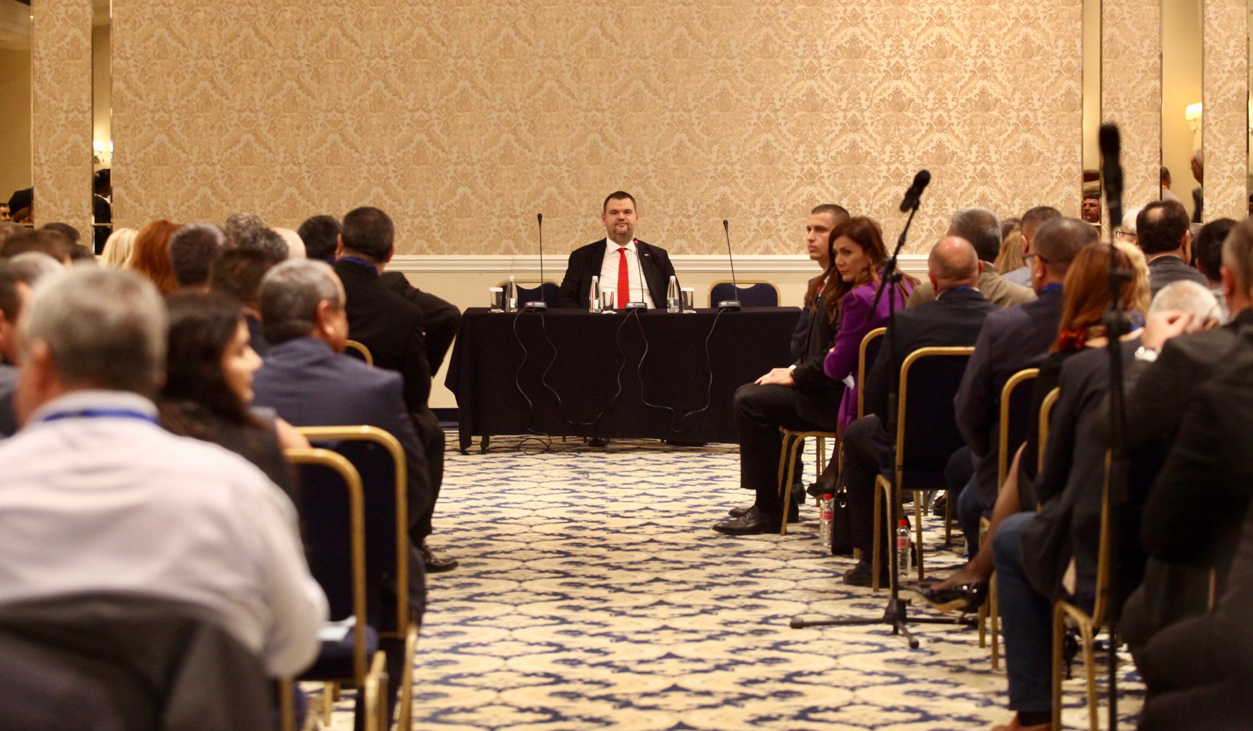 Ахмед Доган: Делян Пеевски е феномен в българската политика