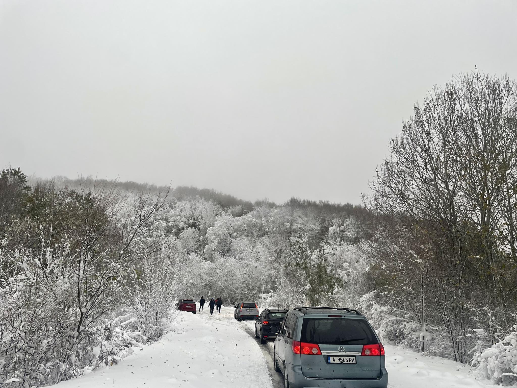 Дюленският проход затворен, села без ток в Руенско