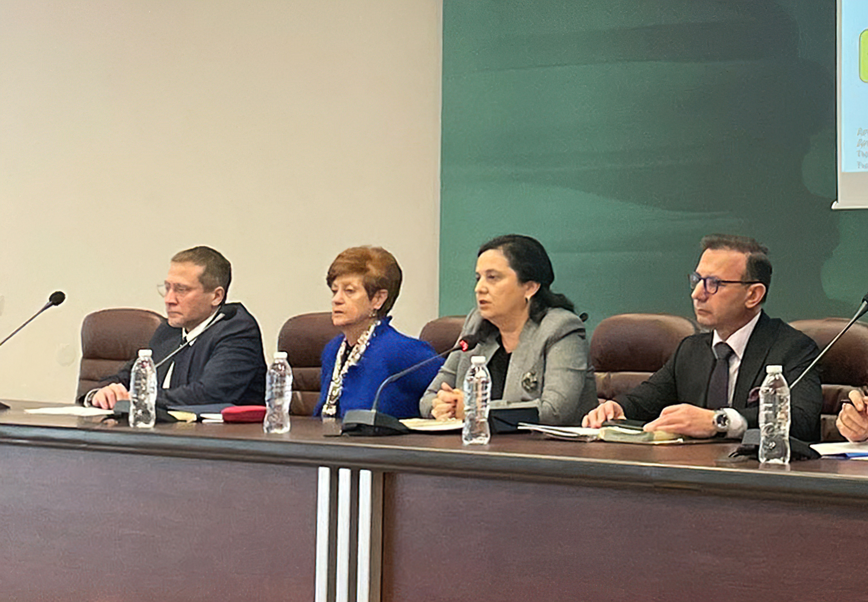 Данъчните удрят верига търговци на автомобили
