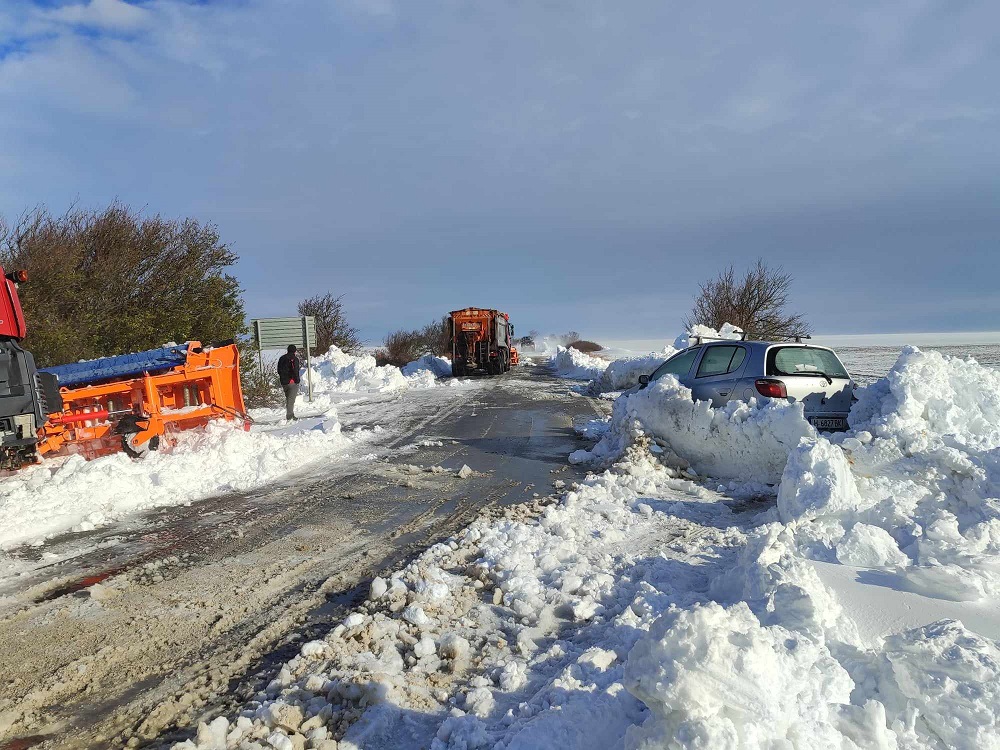 В Нови пазар 90% от хората вече имат ток и вода