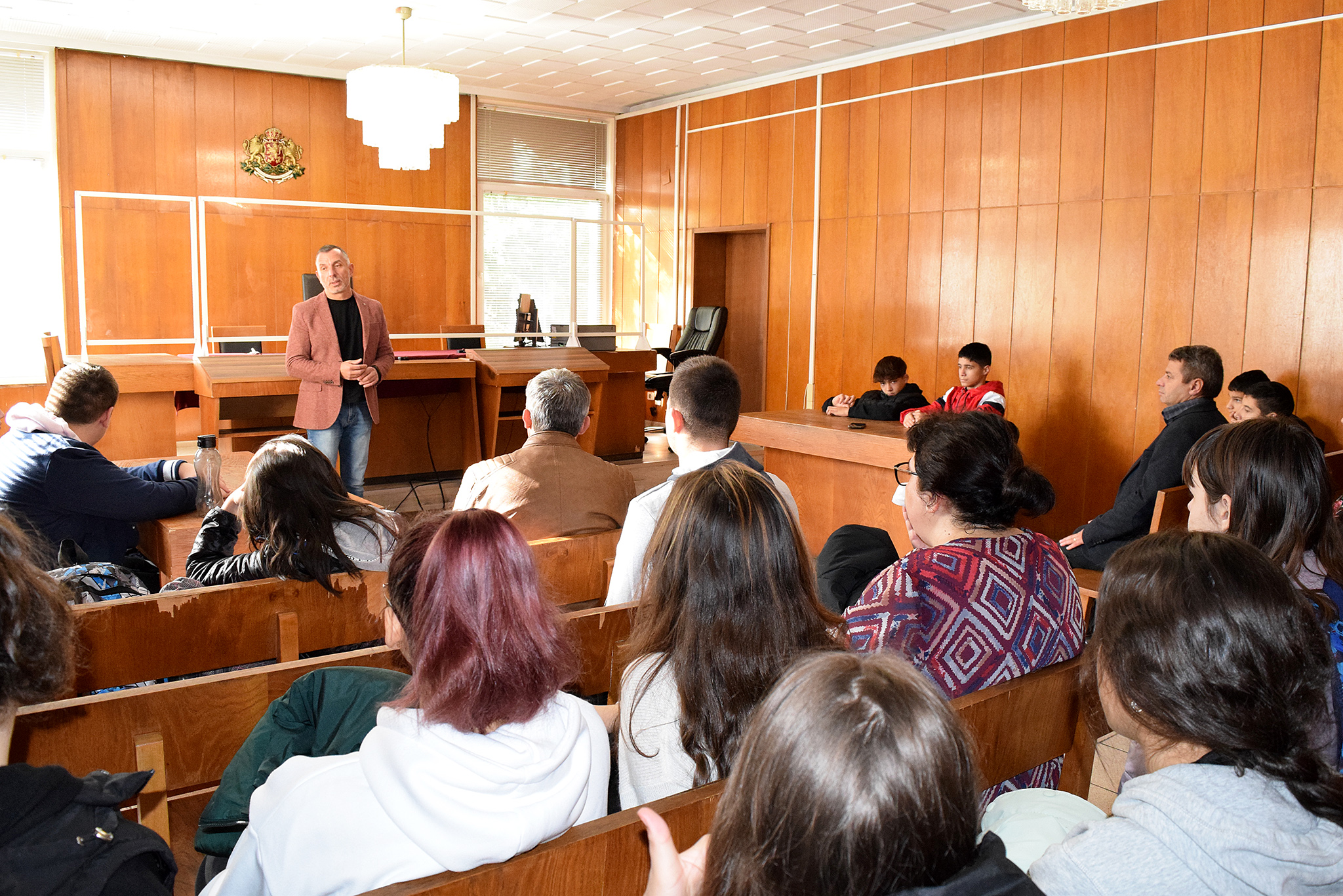 130 ученици се включват в образователна програма в Районен съд–Велико Търново 