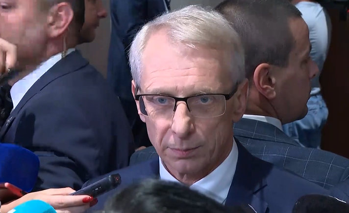 Денков: Министър Калин Стоянов тръгна в правилната посока