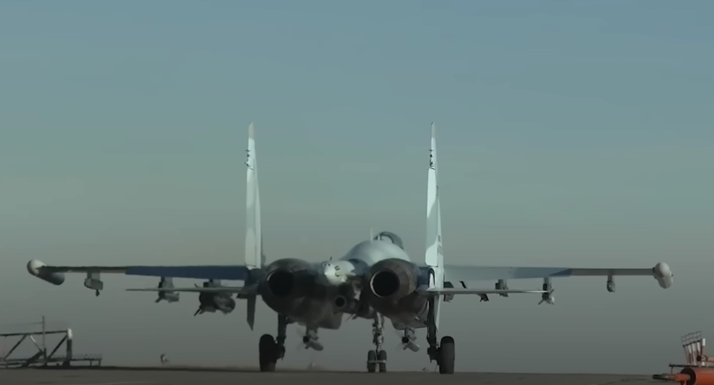 Руските ВКС получиха нова партида изтребители Су-35С (ВИДЕО)