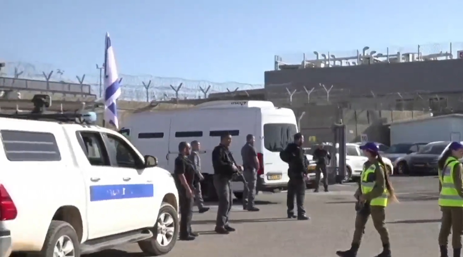 "Хамас" освободи първата група заложници