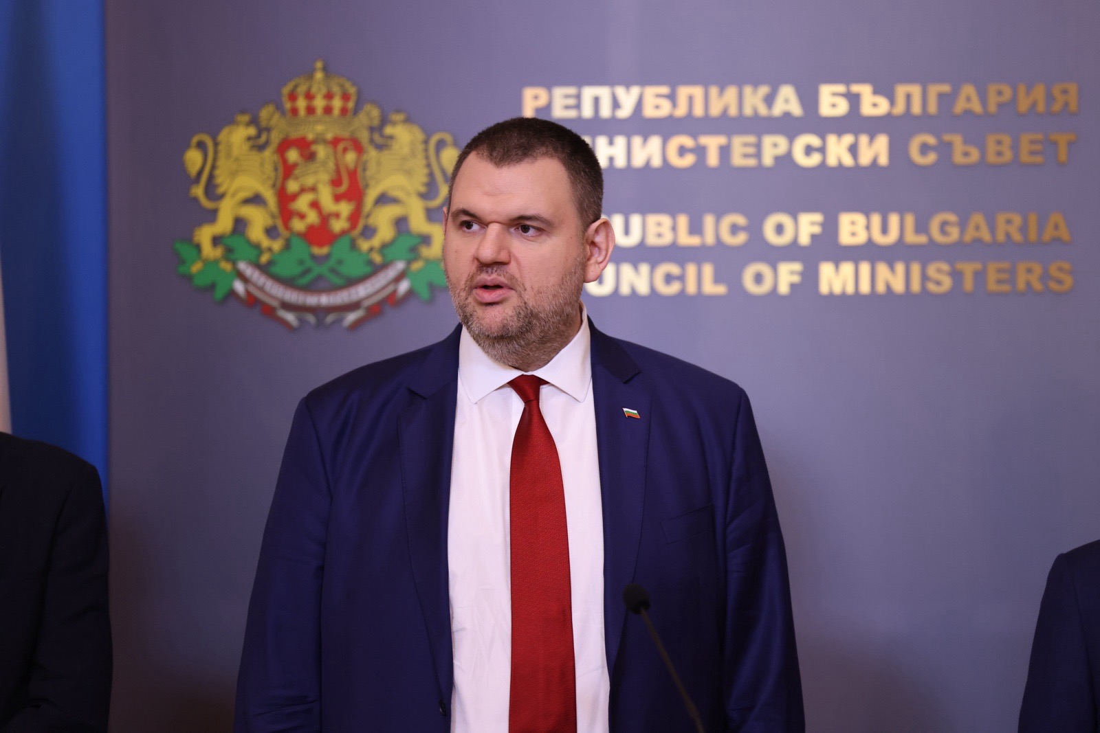 Пеевски: Г-н Премиер, сняг онлайн не се чисти!