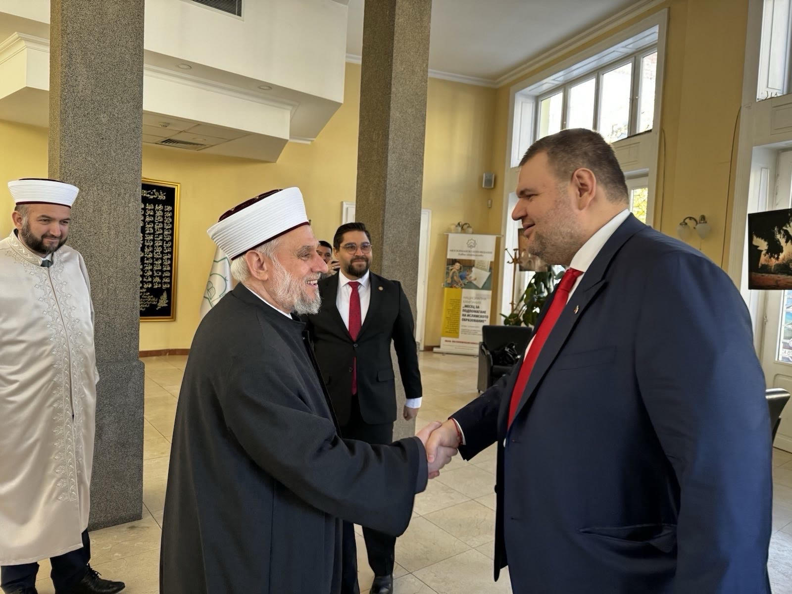 Делян Пеевски към главния мюфтия Мустафа Хаджи: Заедно сме призвани да се грижим за хората