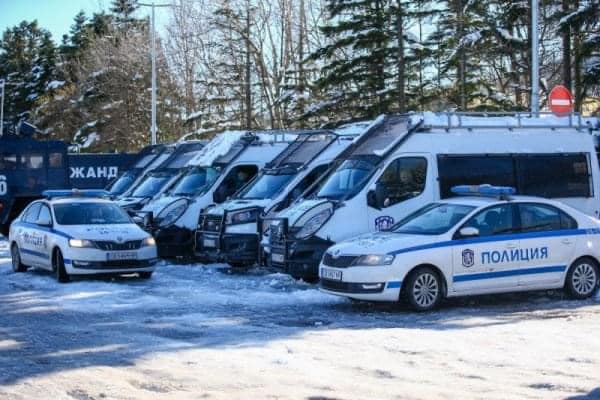 Човек от екипа на Бербатов: Поздравявам всеки, който се бори за тази заслужена оставка!!!