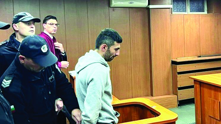 16 г. затвор за разстрел на жена на спирка