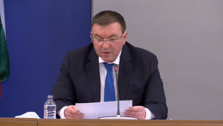 Костадин Ангелов към ПП-ДБ: Вашият кандидат за управител на НЗОК, който беше избран, не знае къде се намира в момента