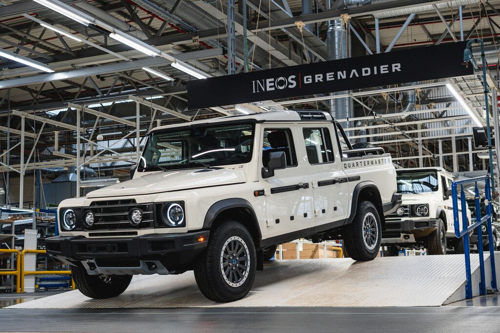 Стартира пикапът на Ineos